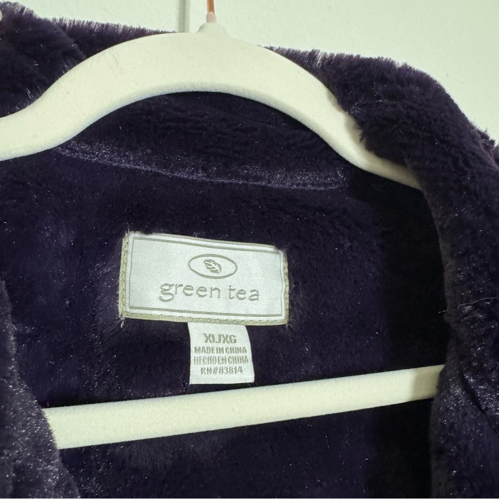 GreenTea Deep Purple Plush Jacket - Picture 4 of 7